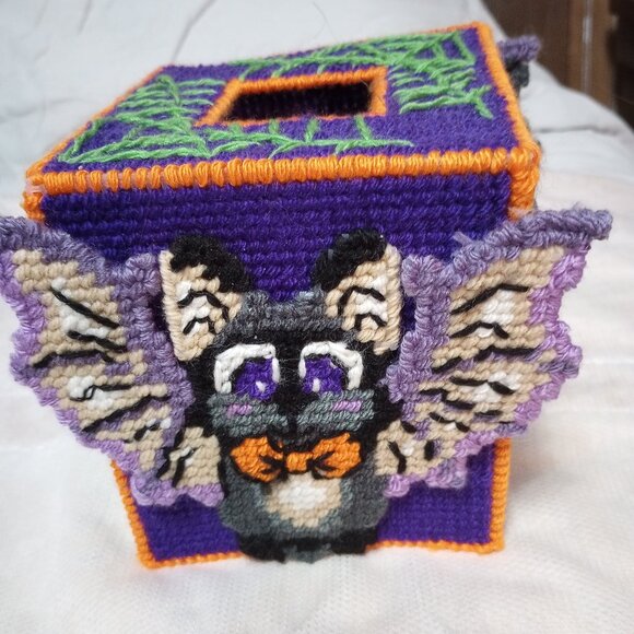 Barnaby The Bat Tissue Box Plastic Canvas - Picture 1 of 1